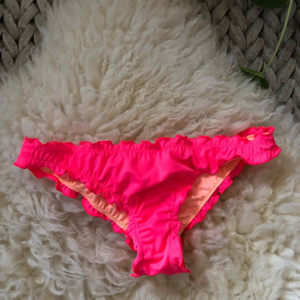 Victoria’s Secret Ruffle Itsy Bottoms